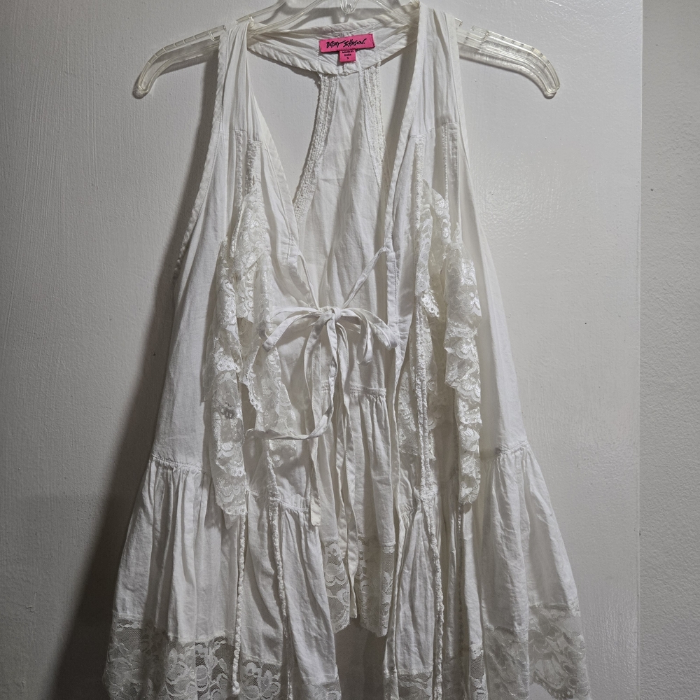 White Lace Trim Sleeveless Top